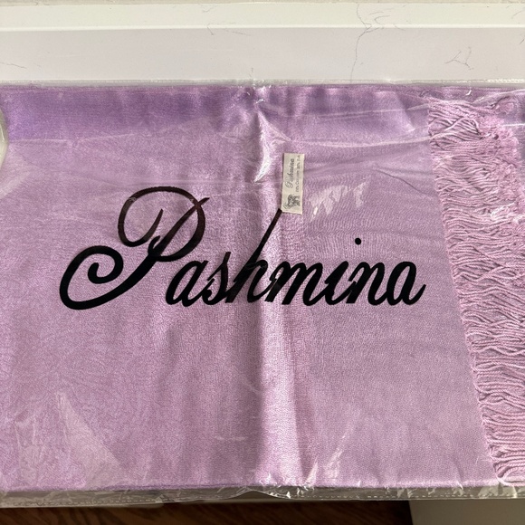 Pair of Cashmere and Silk Pashminas. Teal Blue and Lavender Purple. New in bag. - Picture 2 of 11